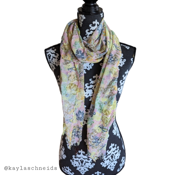 🌻2 for $20 | Lightweight Summer Scarf with Fringe - Picture 1 of 8